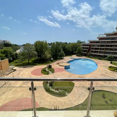 Appartement In Peter House *